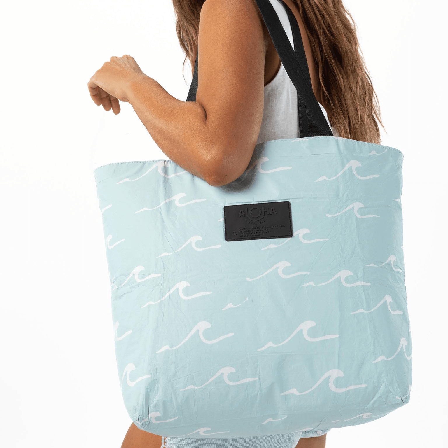 Seaside Day Tripper - White on Lemu Blue