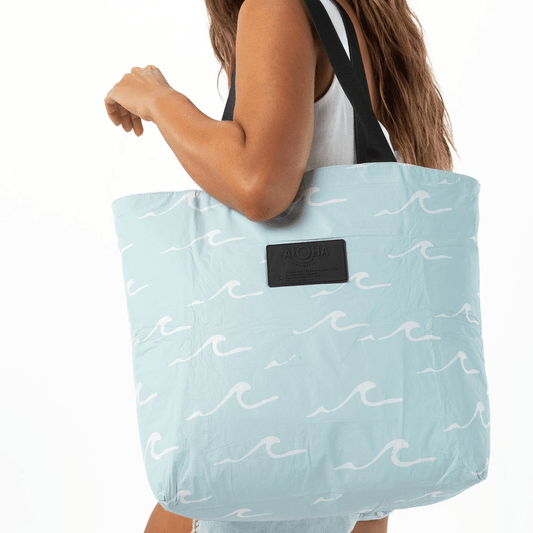 Seaside Day Tripper - White on Lemu Blue